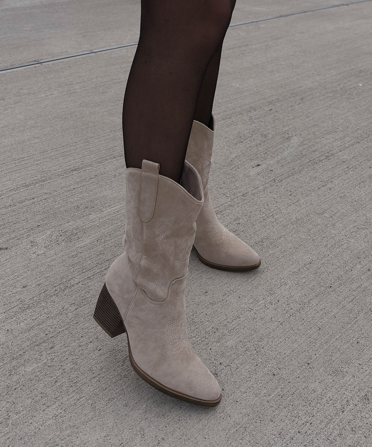Damen Cowboy Stiefel Beige – Midi Western Boots