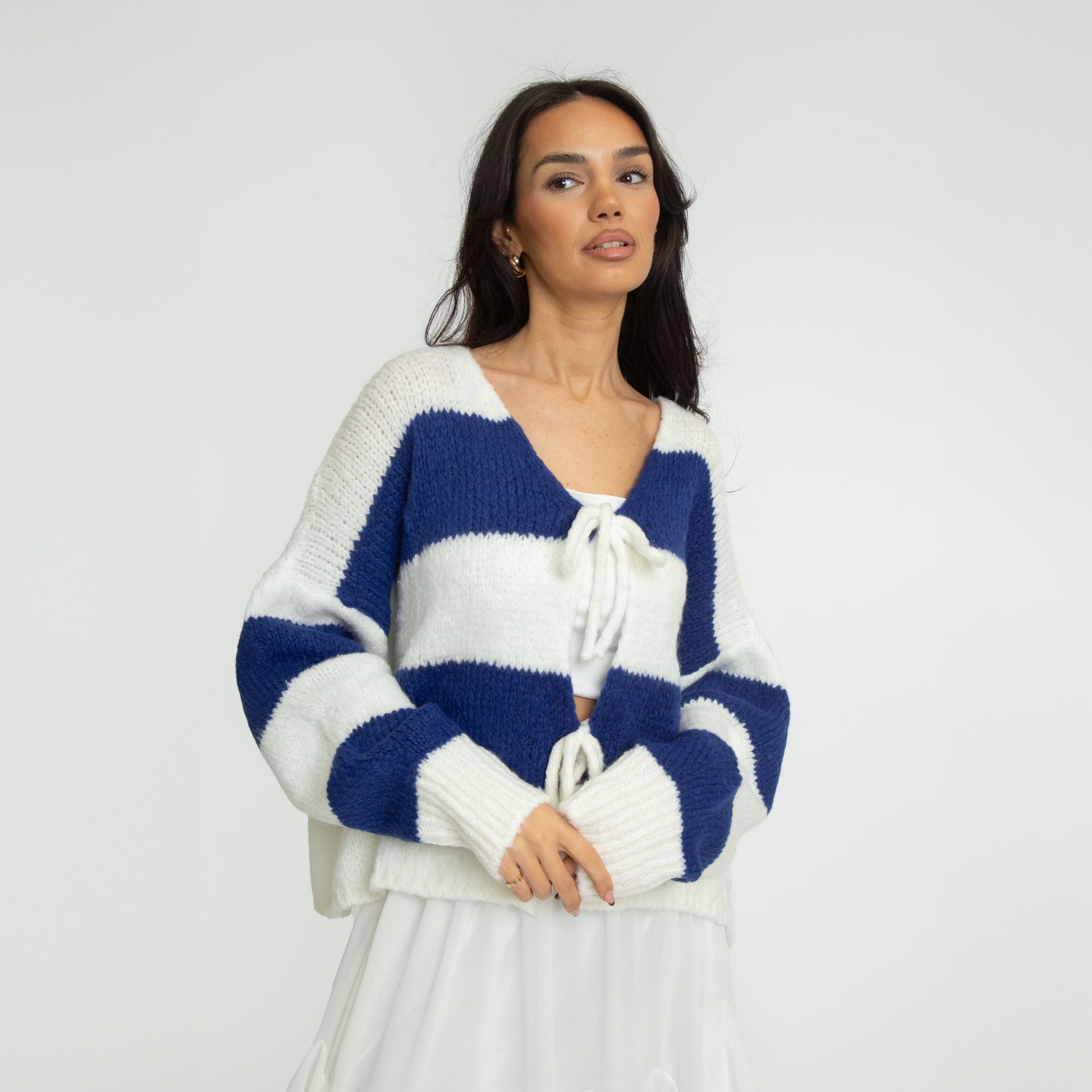 Gestreifter V-Ausschnitt Schleifen Cardigan 11