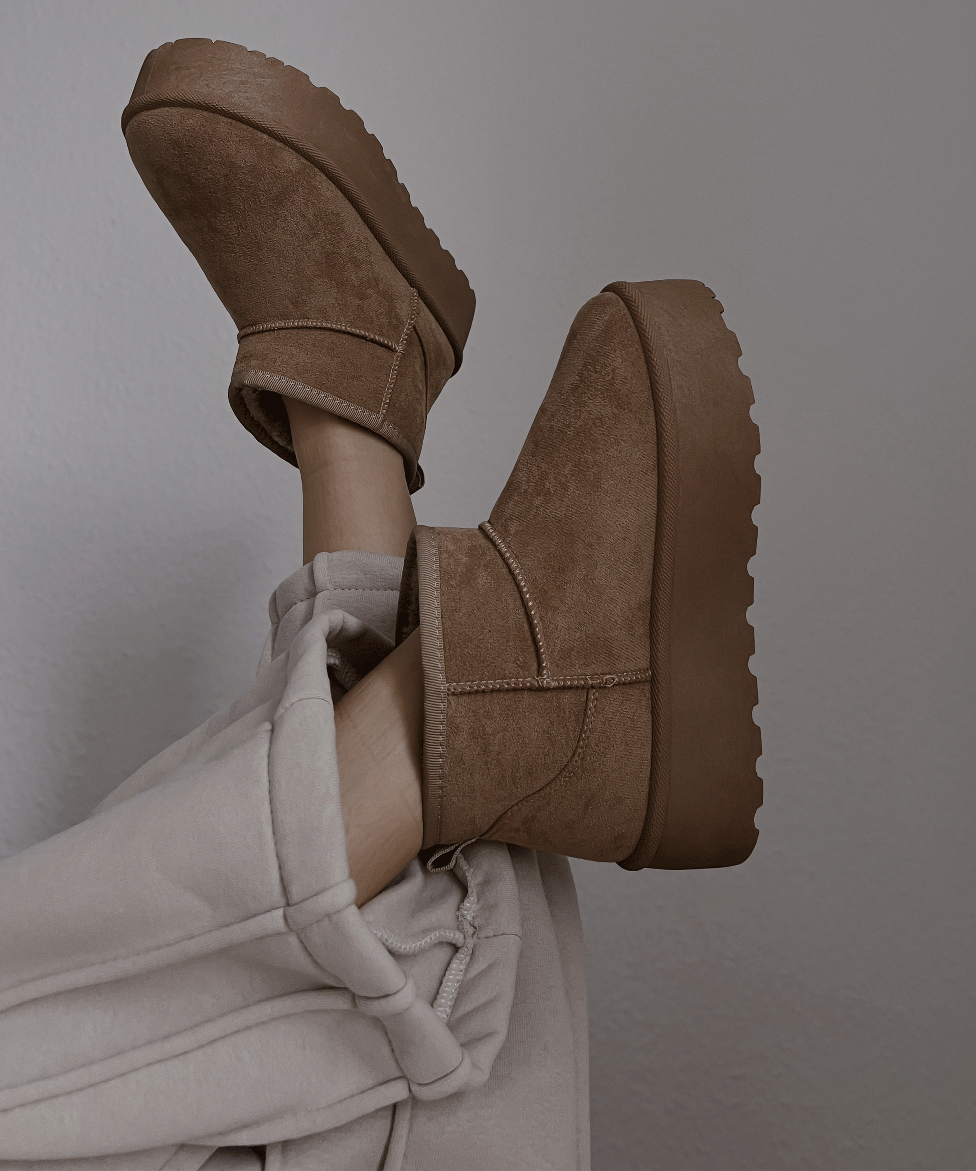 Gefütterte Plateau Boots Nina Camel 7
