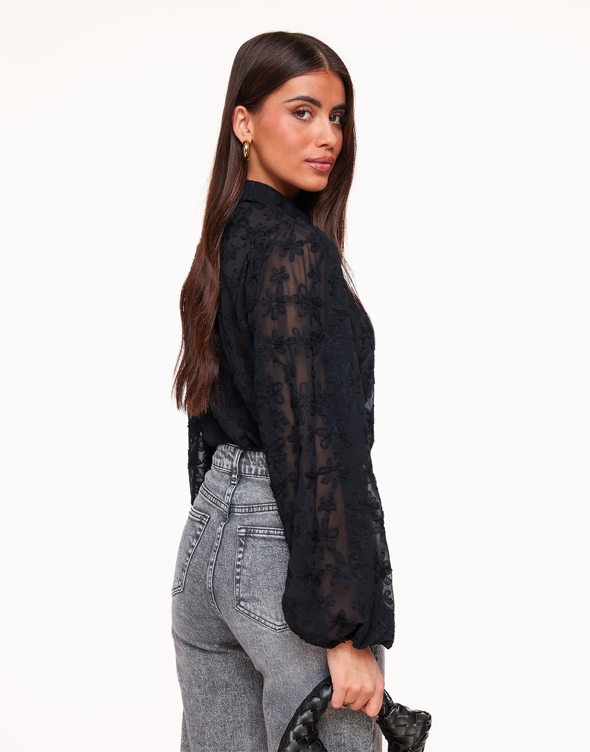 Transparente Damenbluse mit Blumenmuster – Elegante Chiffon Bluse in Schwarz