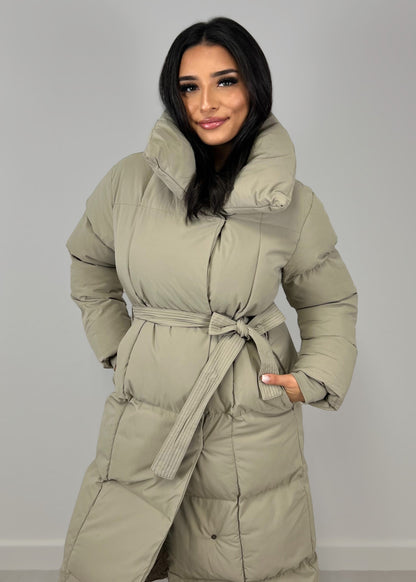 Lange Winterjacke mit Gürtel 1