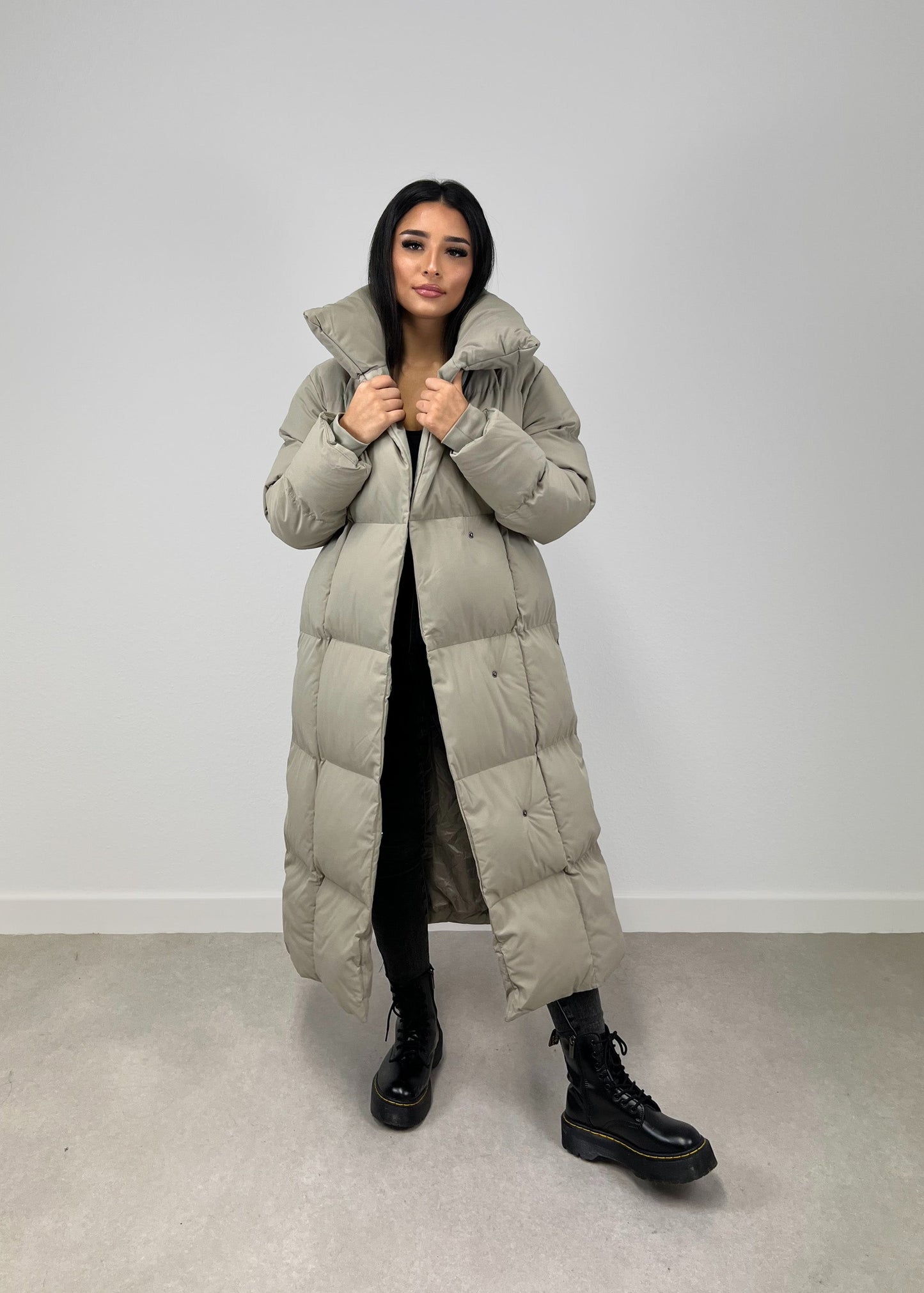 Lange Winterjacke mit Gürtel 4