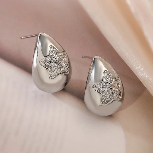 Celestial Drop Ohrringe mit Sternen & Tropfen Design - Himmlisch funkelnder Ohrschmuck für Damen
