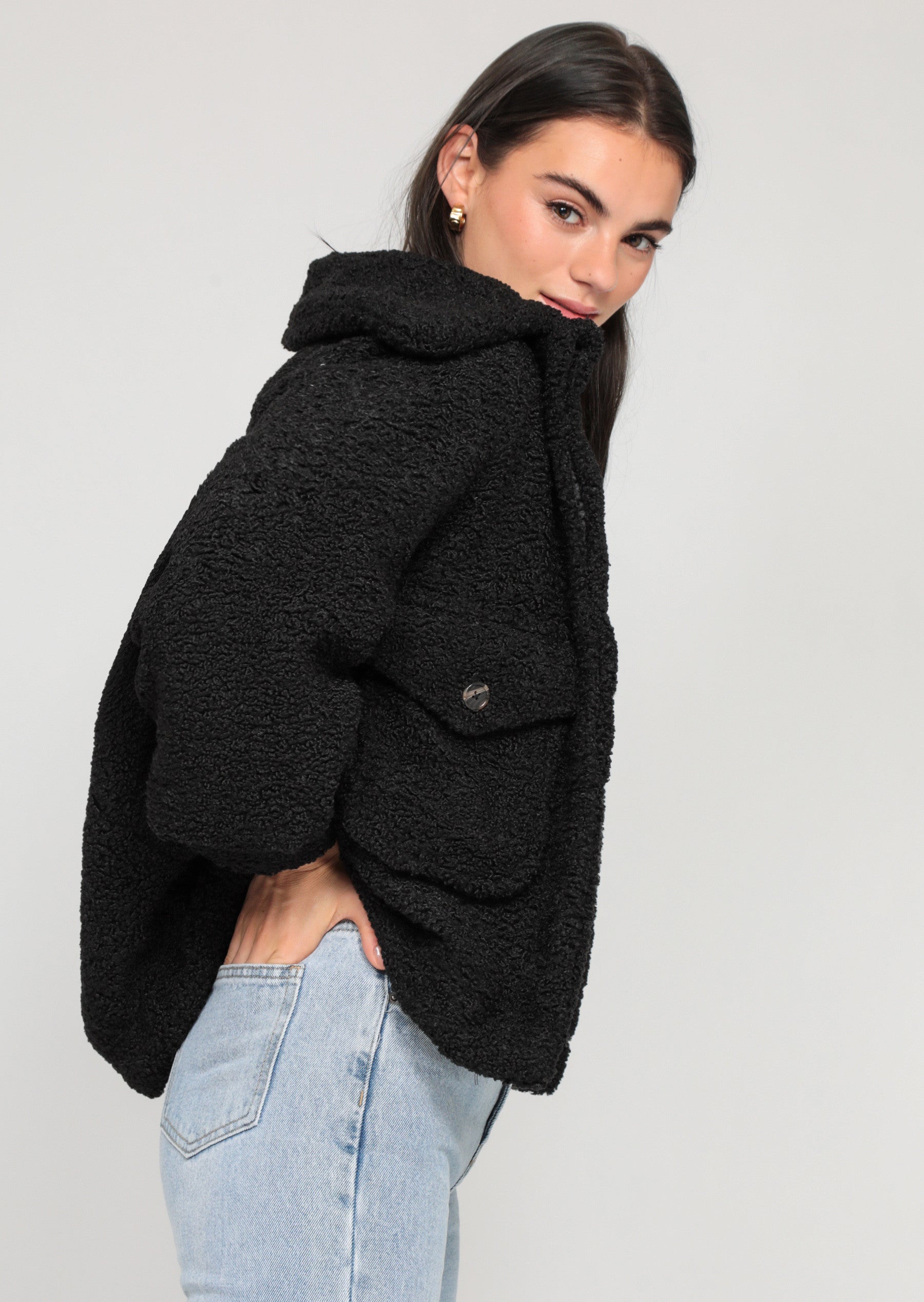 Oversize-Jacke aus Teddyfell in Schwarz 1