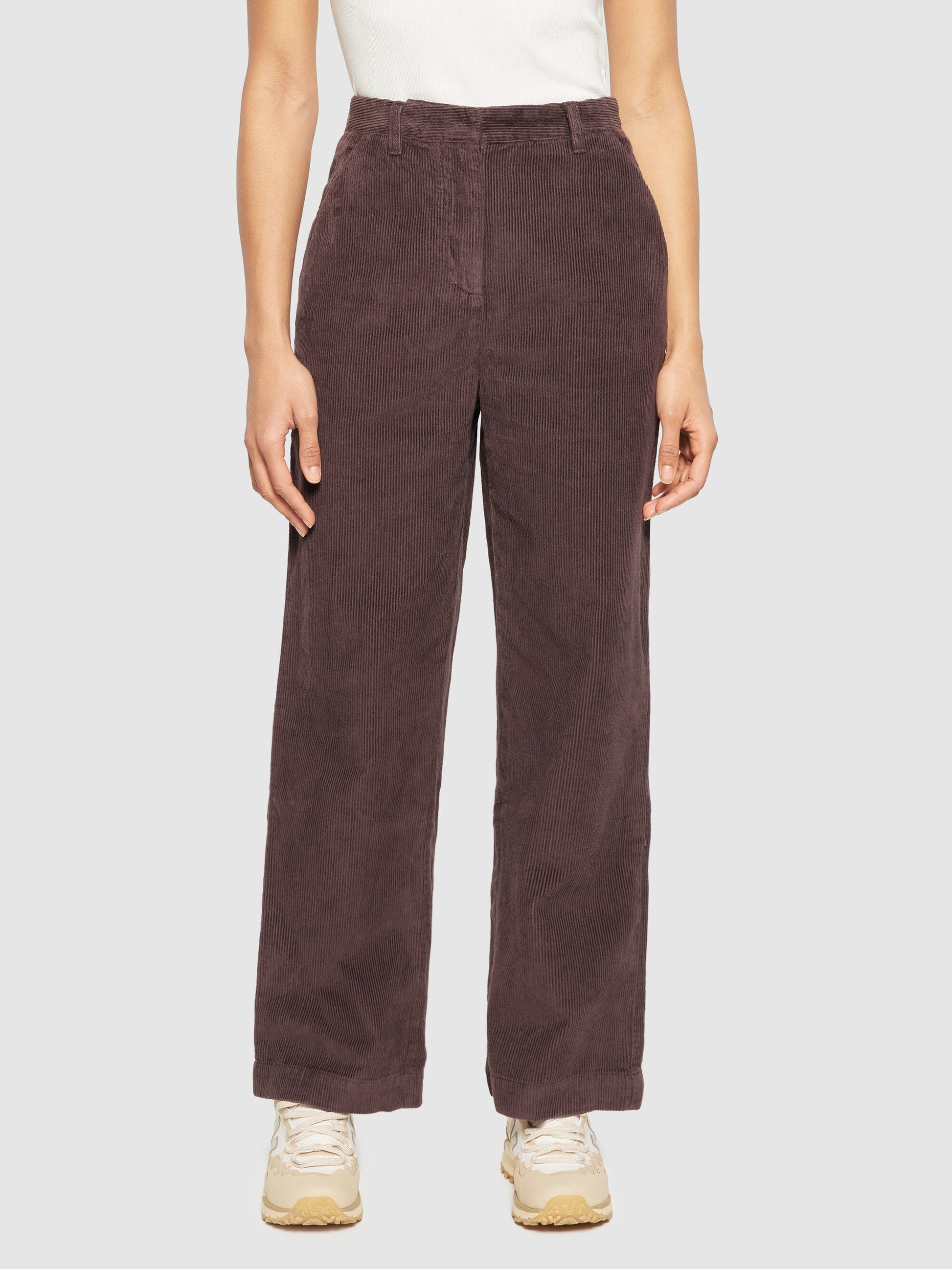 POSEY weite, hochgeschnittene Cordhose mit unregelmäßigem Schnitt – GOTS/Vegan – Schokoladenpflaume 1