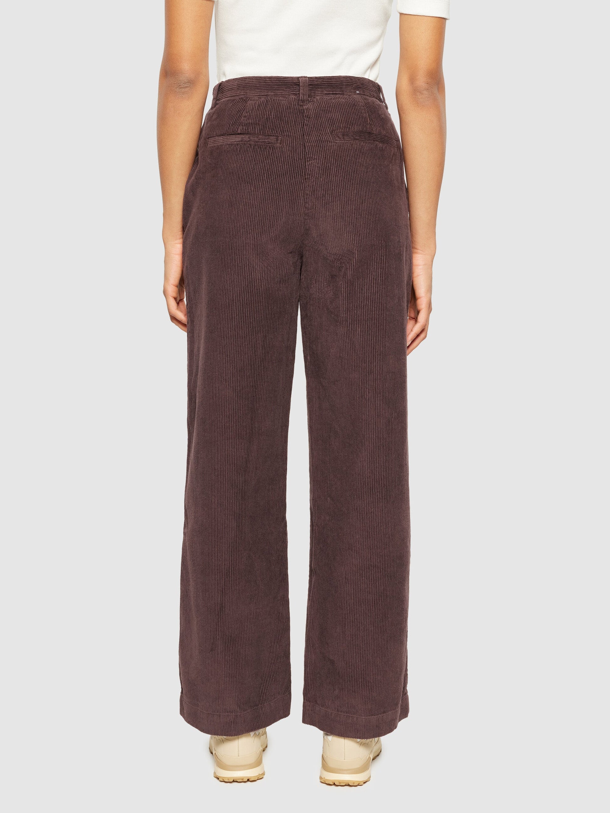 POSEY weite, hochgeschnittene Cordhose mit unregelmäßigem Schnitt – GOTS/Vegan – Schokoladenpflaume 2