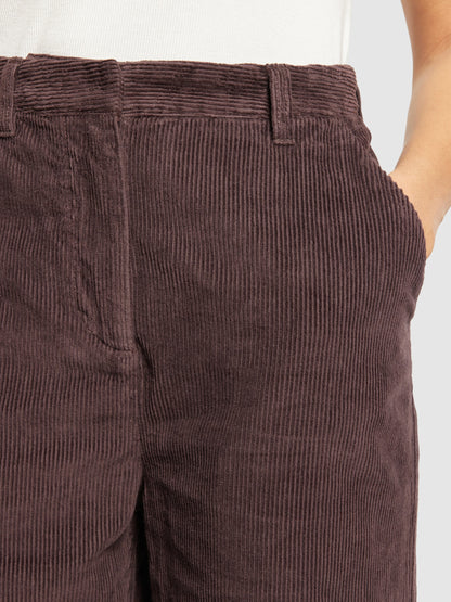 POSEY weite, hochgeschnittene Cordhose mit unregelmäßigem Schnitt – GOTS/Vegan – Schokoladenpflaume 4