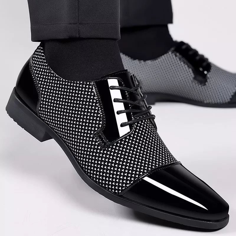 Herren Business Schuhe glänzend – Luxus Look mit Struktur Design