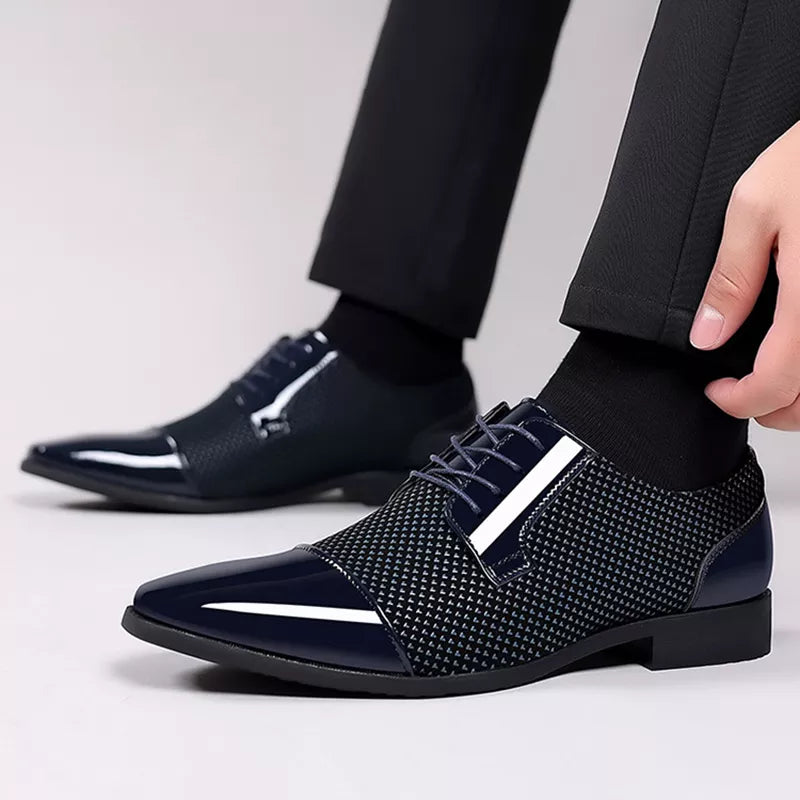 Herren Business Schuhe glänzend – Luxus Look mit Struktur Design