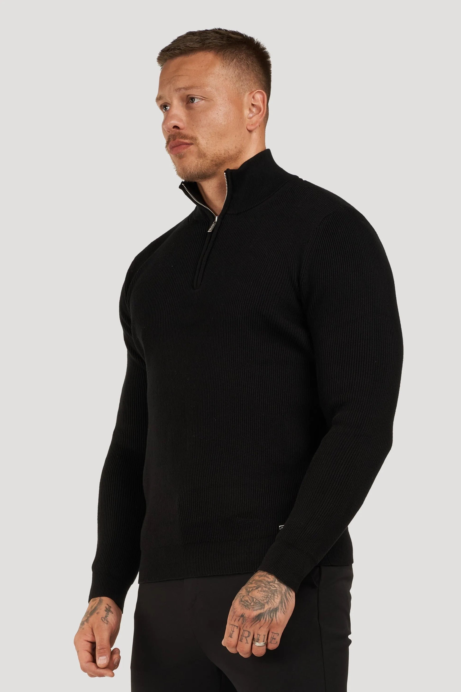 THE RENZO HALF ZIP SWEATER 8