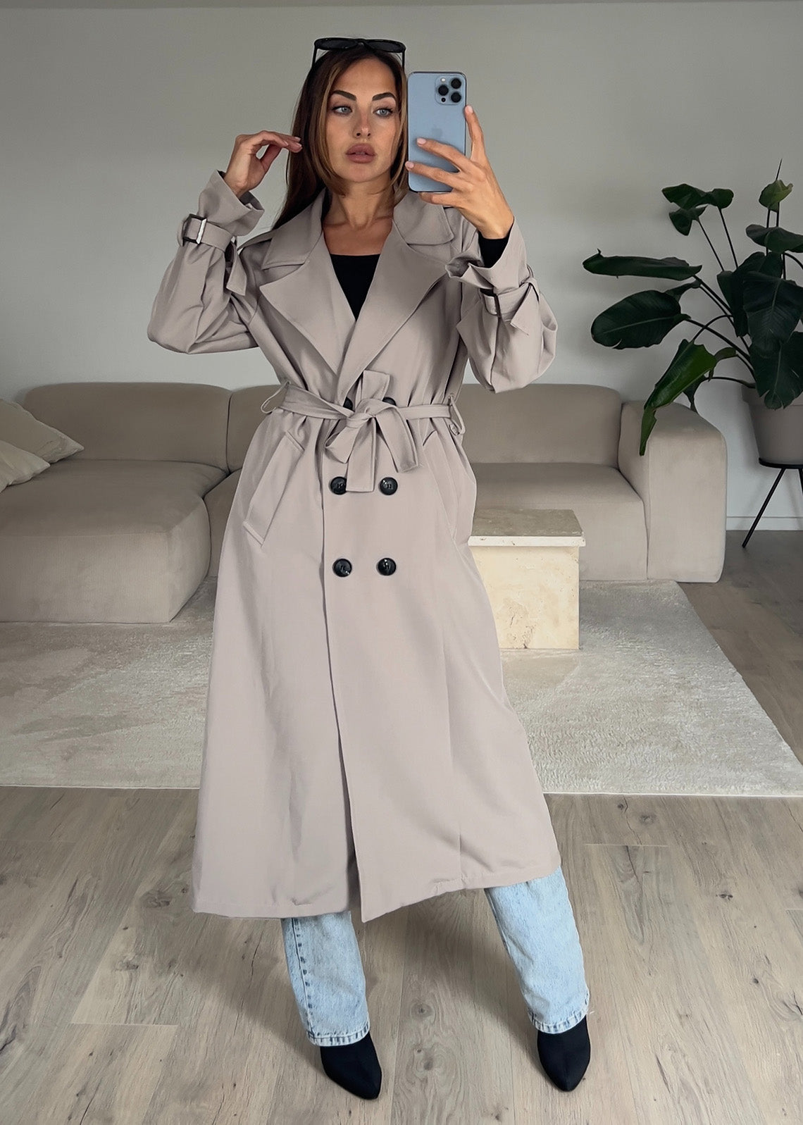 Trenchcoat 5