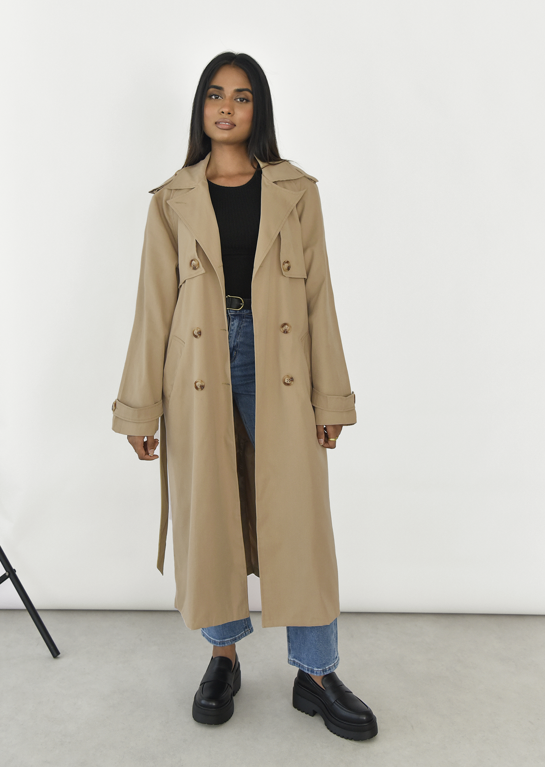 Trenchcoat in Taupe 2