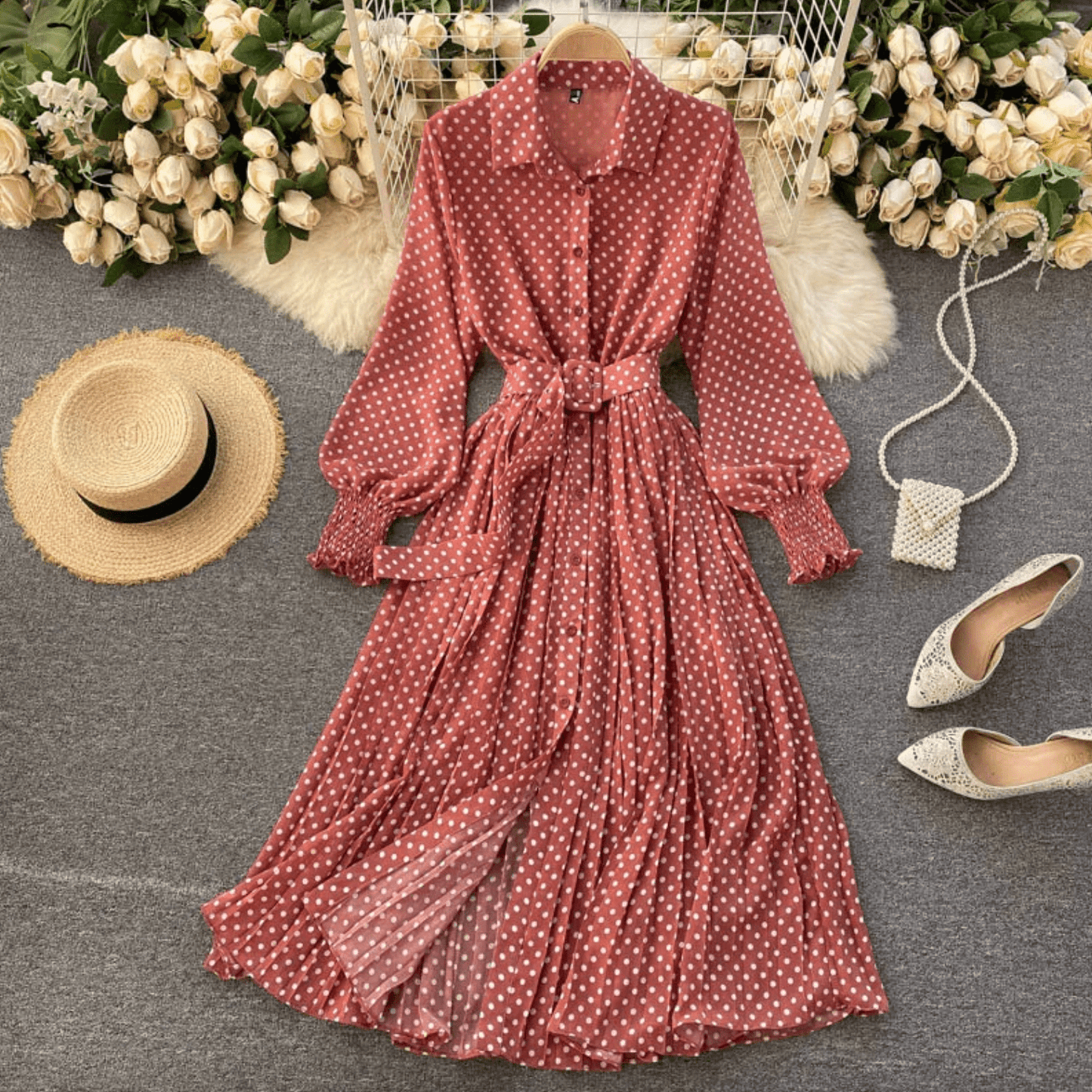 Kine Gepunktetes Kleid mit Gürtel für Sommer und Frühling