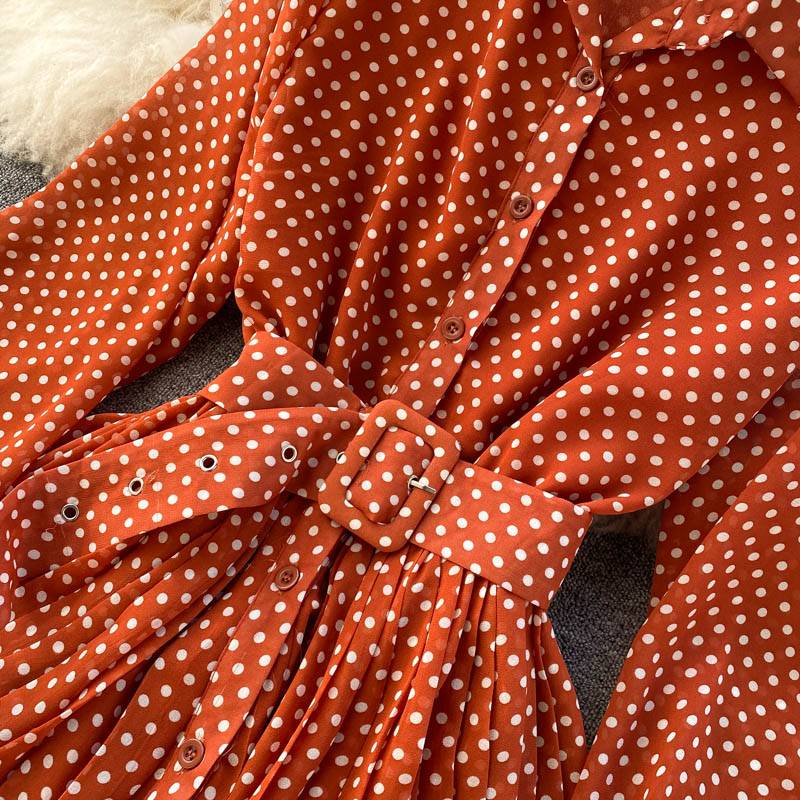 Kine Gepunktetes Kleid mit Gürtel für Sommer und Frühling