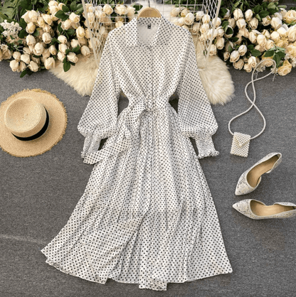 Kine Gepunktetes Kleid mit Gürtel für Sommer und Frühling