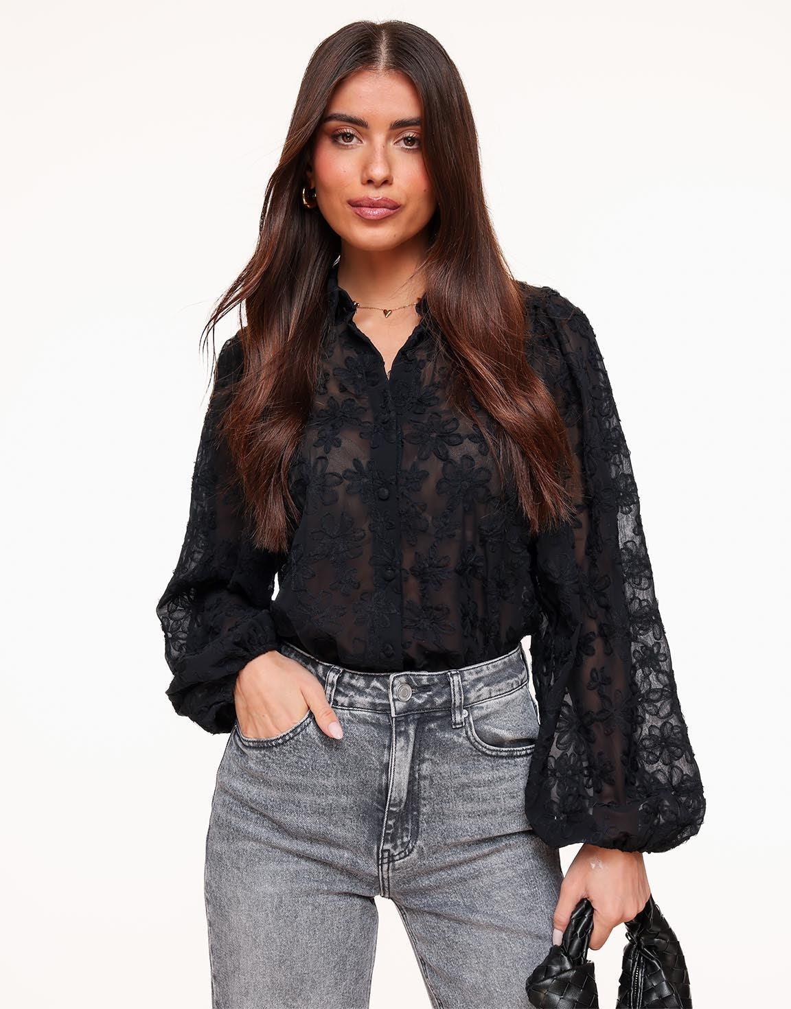 Transparente Damenbluse mit Blumenmuster – Elegante Chiffon Bluse in Schwarz